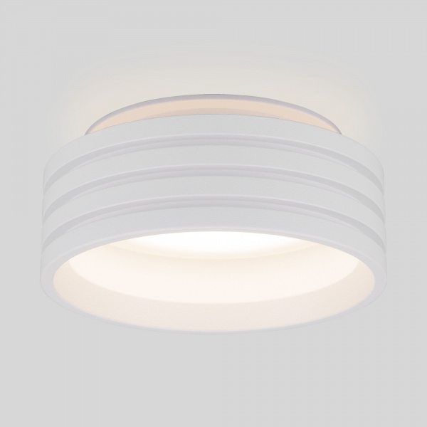 Встраиваемый точечный светильник 7014 MR16