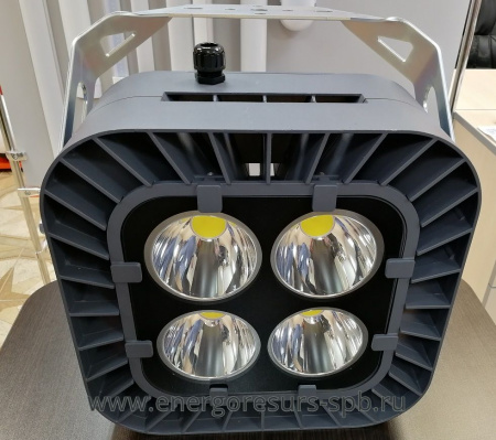 Прожектор светодиодный FFL 06-460-957-F20/F40 на кронштейне